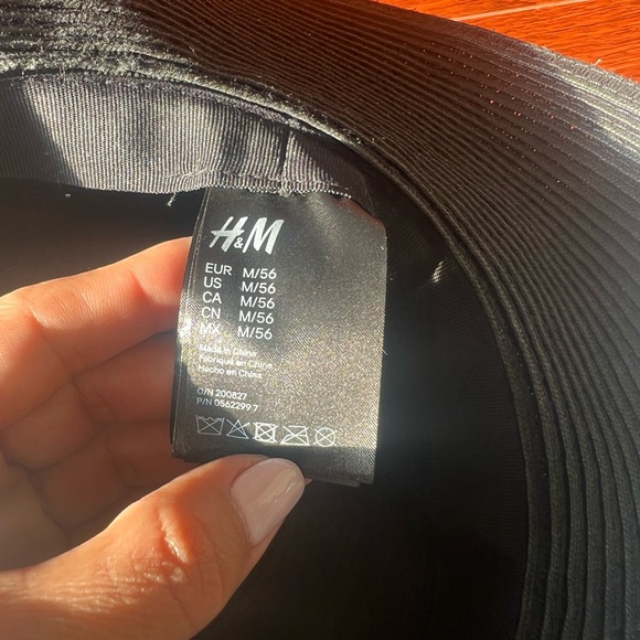 H&M Black Floppy Paper Straw Hat - Picture 3 of 4